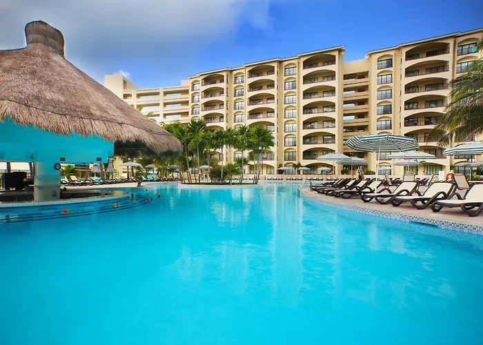 The Royal Islander - An All Suites Resort Cancún